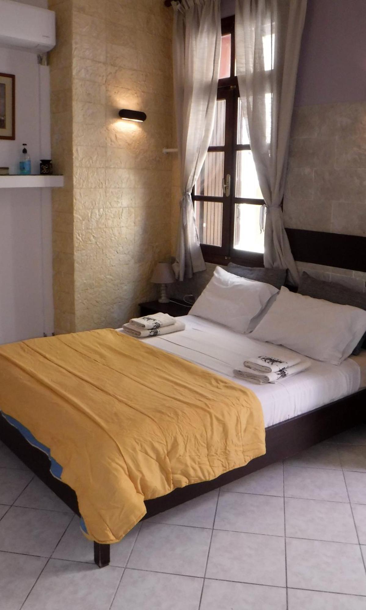 Enetiko Rooms Chania  Luaran gambar